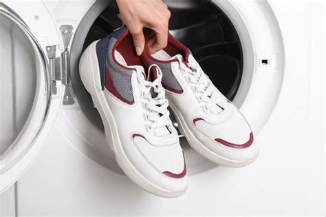 Schoenen in de wasmachine: wat kan er wel en wat .